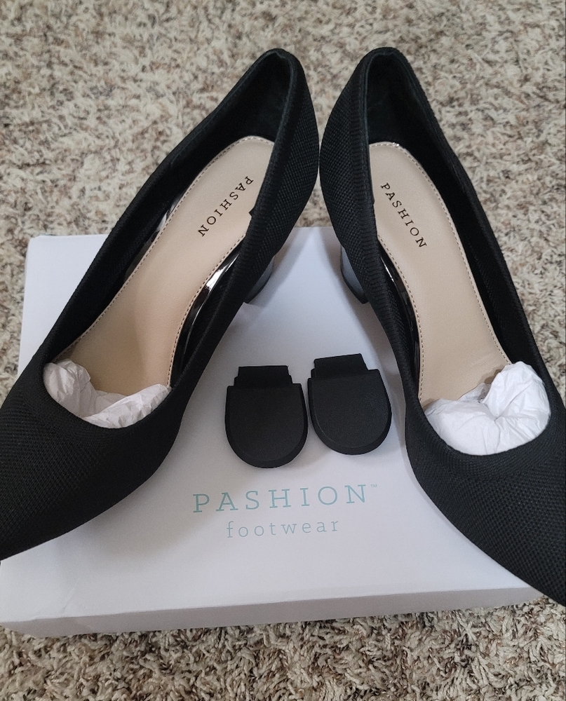 Passions 1st Gen Black Knit Women's Shoes Sz 9.5